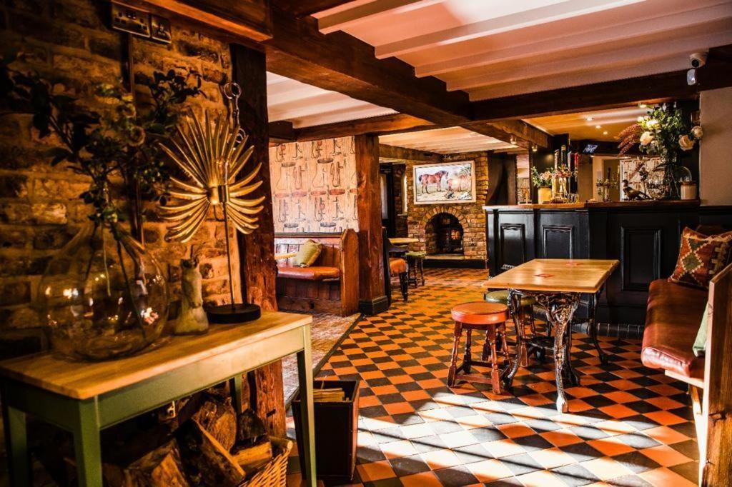 The Black Horse Inn Gainsborough Exterior foto